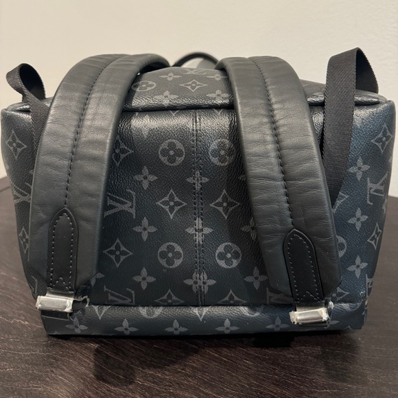 💯Authentic Louis Vuitton Discovery Backpack Monogram Eclipse Canvas. - Picture 8 of 16